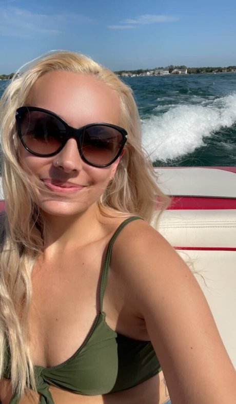 LiteWeight Gaming pornographic actress images