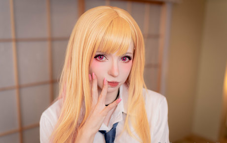 Peachymilky pornstar sexy pics