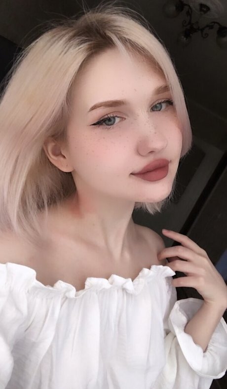 disi asakura naked model pictures