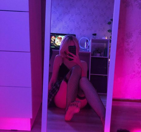 disi asakura model beautiful pics