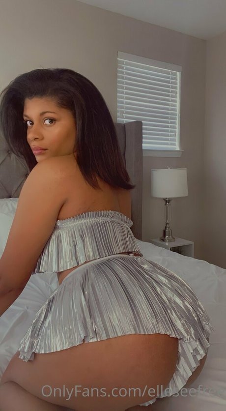 elleseefree pornstar photos