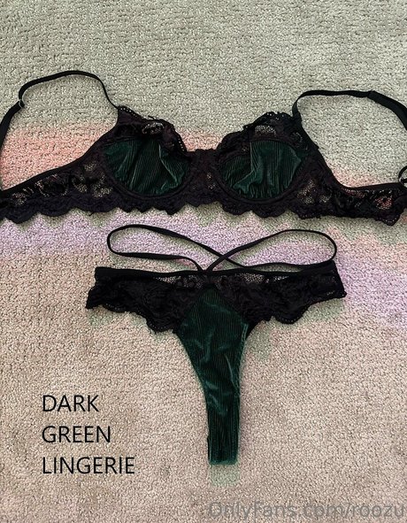 roozu xxx model galleries