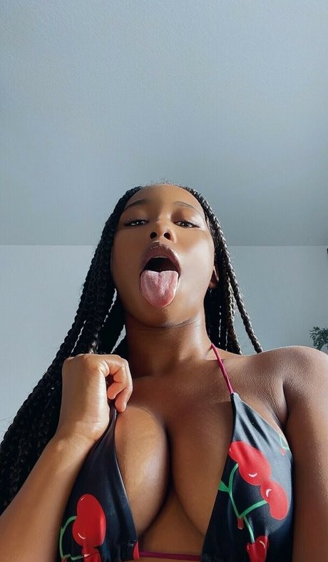 IeshaMarie20 star hd photo