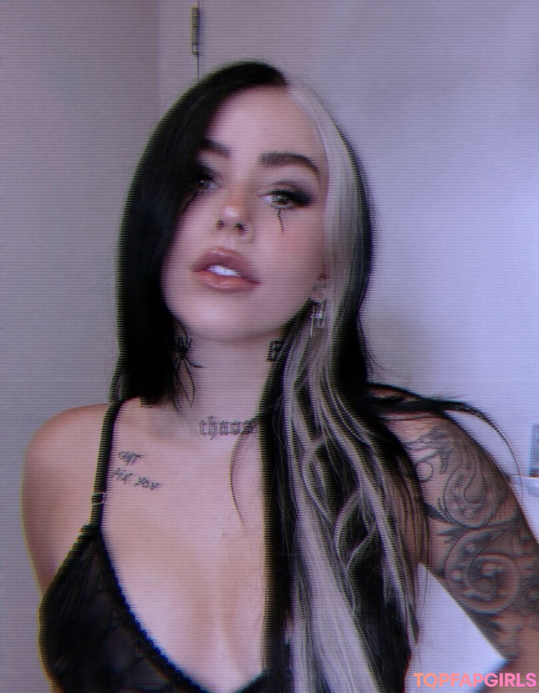 Craysounds naked model photos