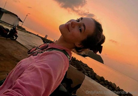 meridianaua hot actress images