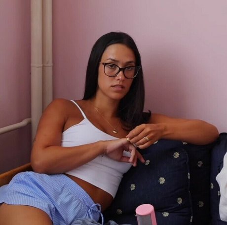 Milena And Lola top star images