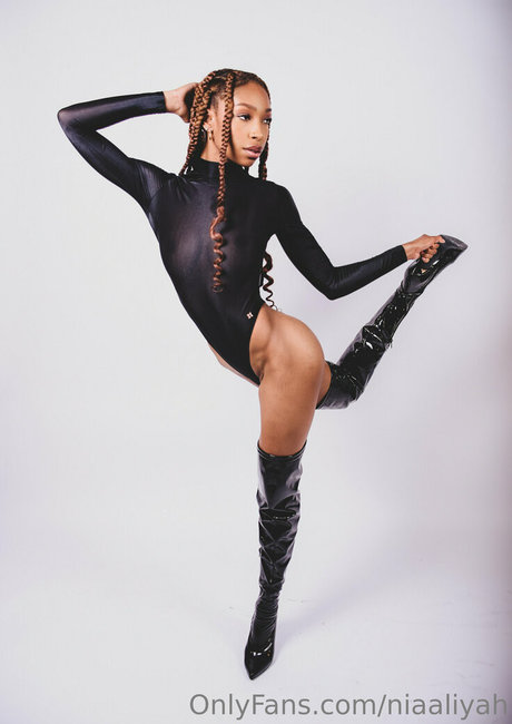 niaaliyah perfect star archive