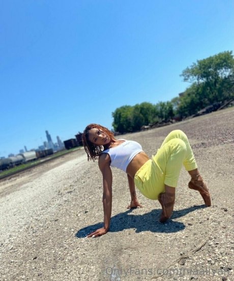 niaaliyah star xxx image