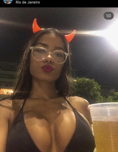 Duda Viana art actress pictures