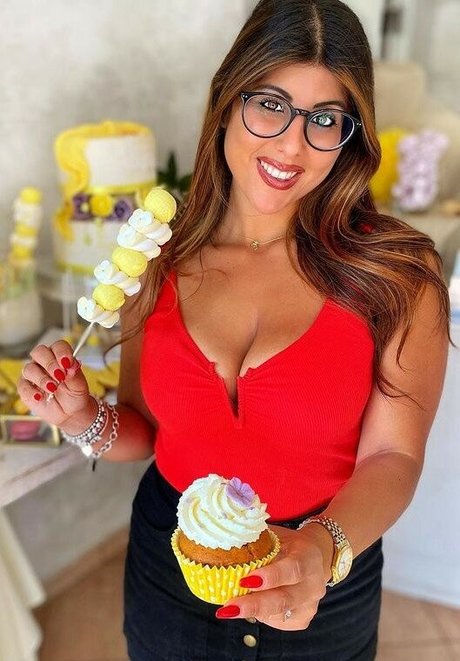 Valentina De Nucci model hot photos