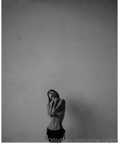 Anna Ralphs art actress image