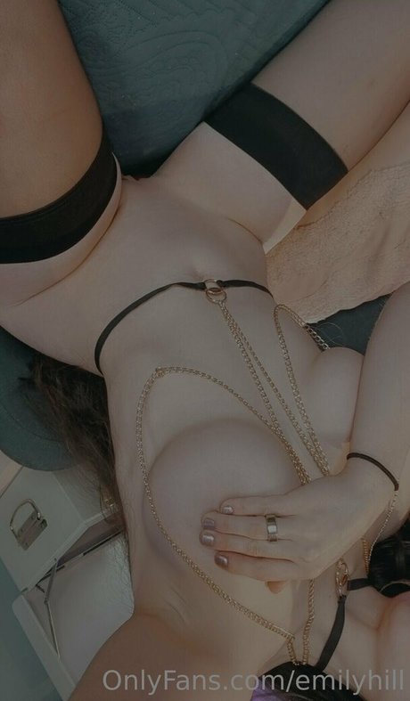 emilyhill pornstar nude photo