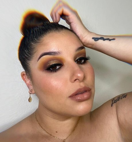 Ilianna high quality pornstar pics