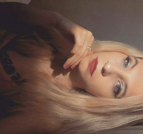 Mireia Rodriguez pornstar erotic photos