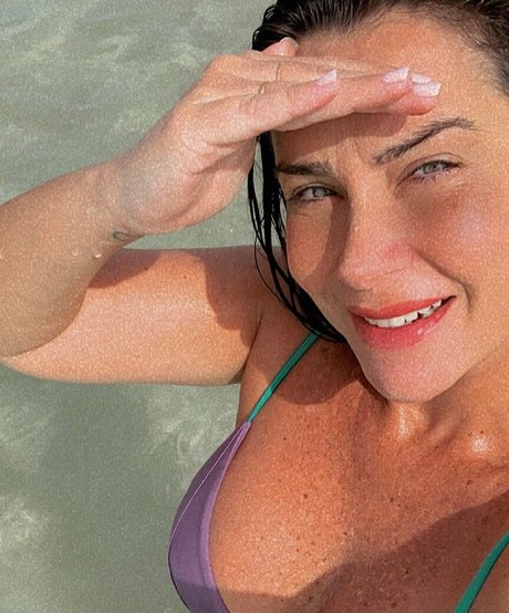 Larissa Erthal nude pornstar photos