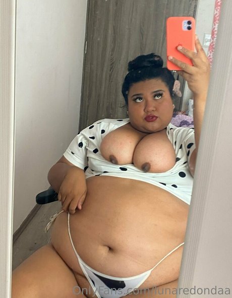 lunaredondaa pornstar hot pictures