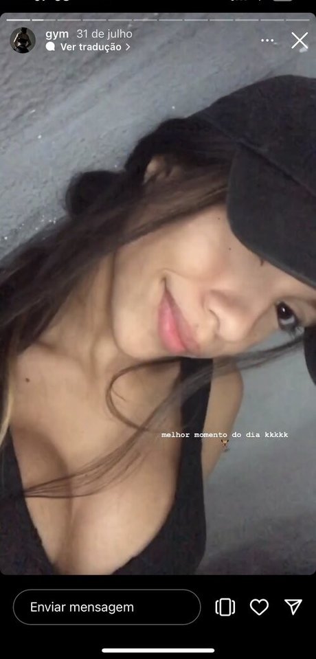 Julia Carneiro star exclusive image