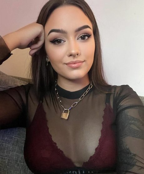 misbehavedjade perfect star image