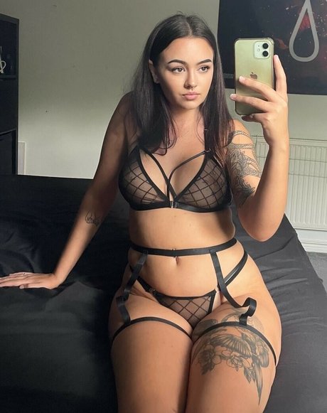 misbehavedjade beautiful star pic