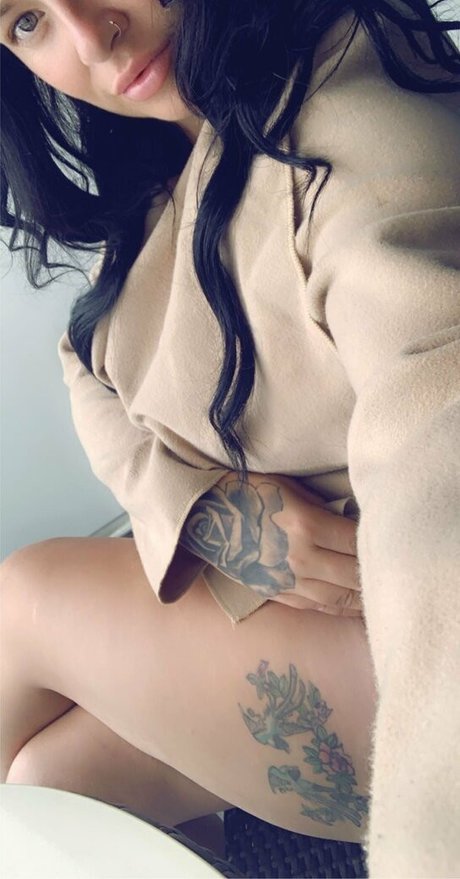 bekrose x2 nude model image