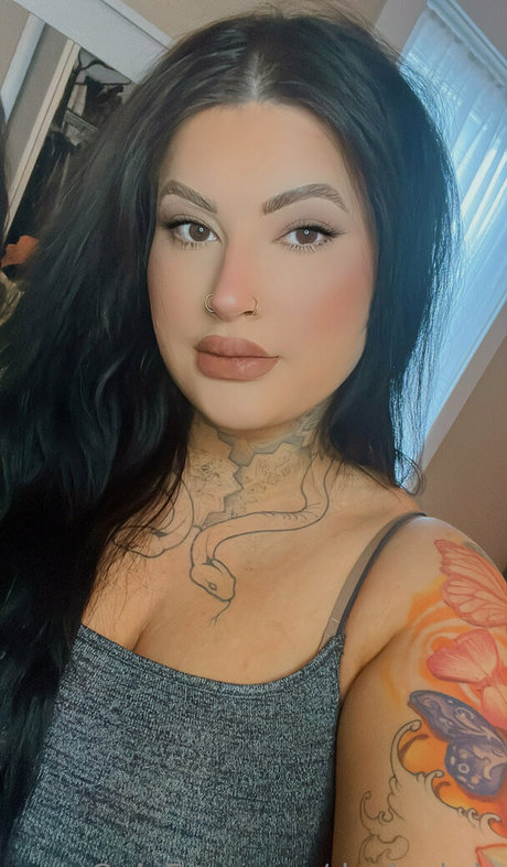 devinebria actress pictures