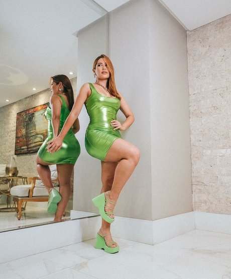 Thaynara OG star nudes picture