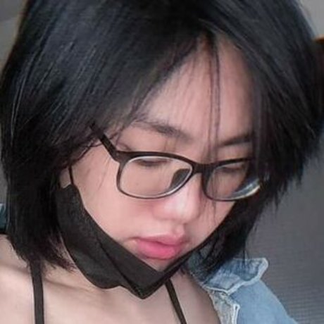 Poon Wrunya sex pornstar photos