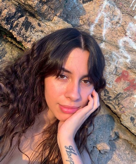 Fernanda Mota Farhat star erotic photo