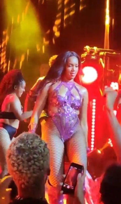 Iza Cantora pornstar hd image