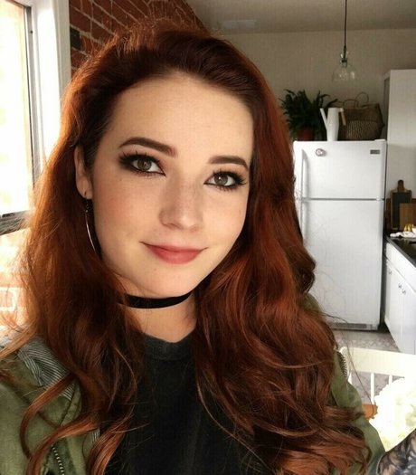 Goodnight Moon model porn photo