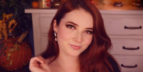 Goodnight Moon pretty pornstar pics