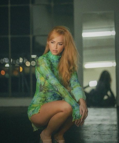 Danielle Moinet pornstar sex photos