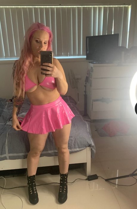 Shazza McKenzie pornstar art galleries