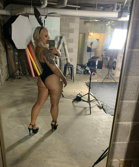Shazza McKenzie best star photo