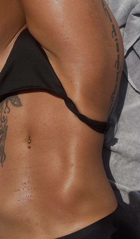 Monika Kinga model adult galleries