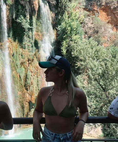 Axelle Maga porn actress archive