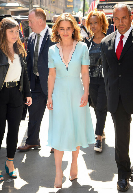 Emilia Clarke star nude pictures