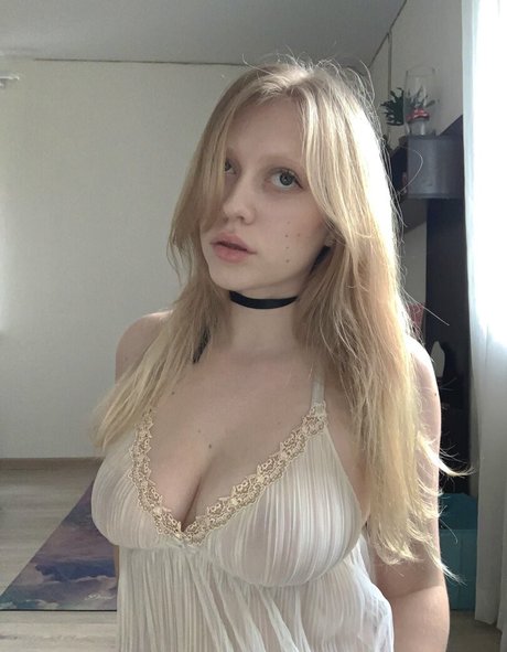 YuStef sexy pornstar image