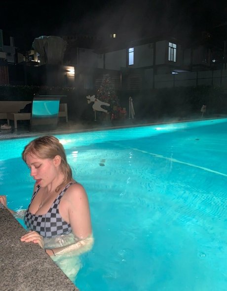 YuStef model picture