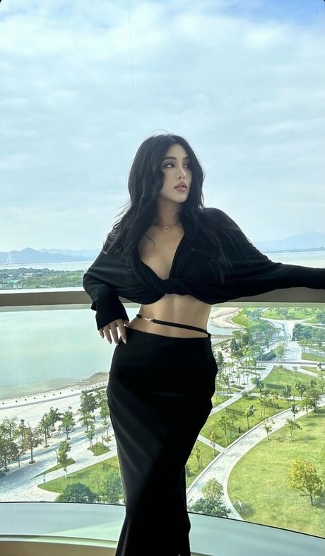 June Gong best star pictures