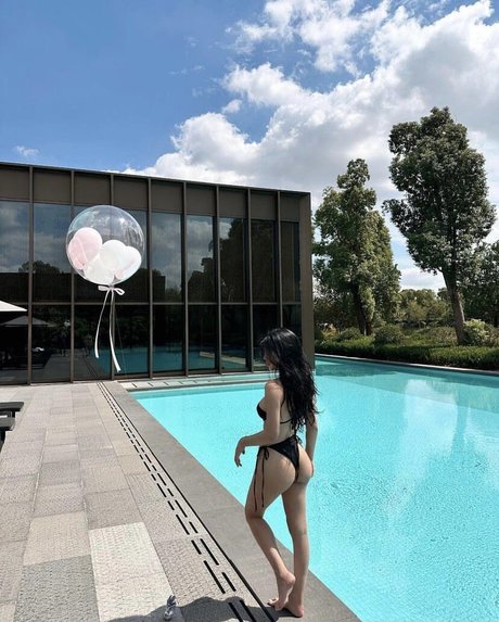 June Gong nice actress photo