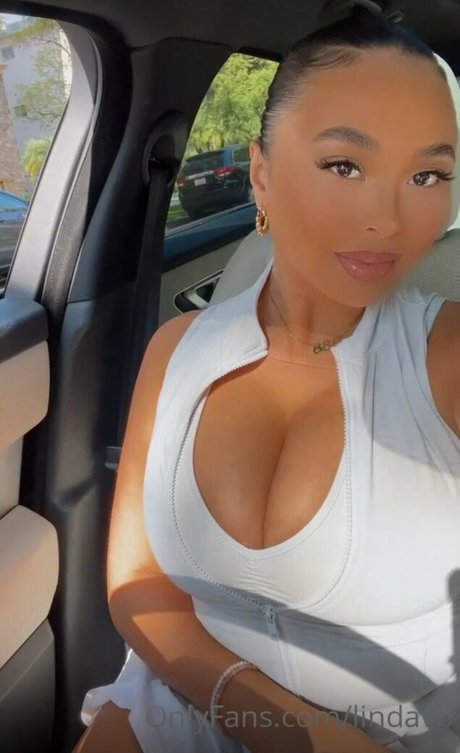 Linda Vo model perfect pic