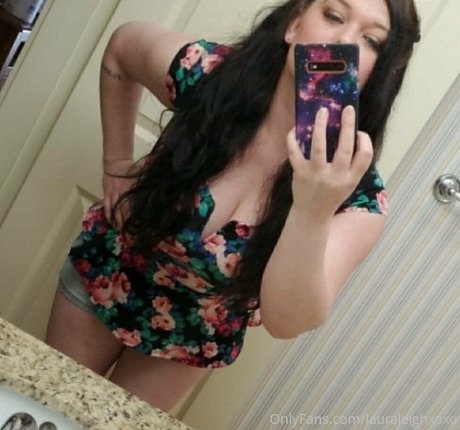 lauraleighxoxo hot pornstar photos