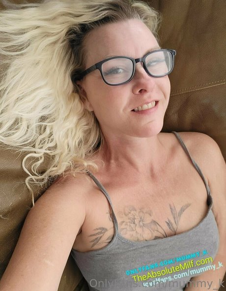 mummy k beautiful actress picture