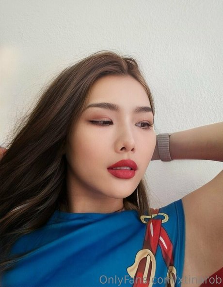 xtinarob pornographic star pic