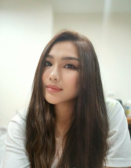 xtinarob hot model img