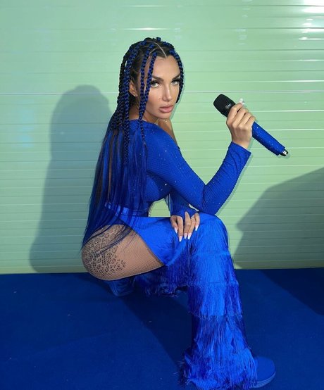 Elettra Lamborghini model top photo