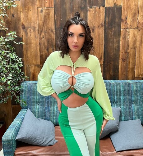 Elettra Lamborghini pornstar exclusive img