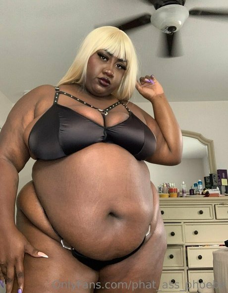 phat ass phoebe exclusive star pics