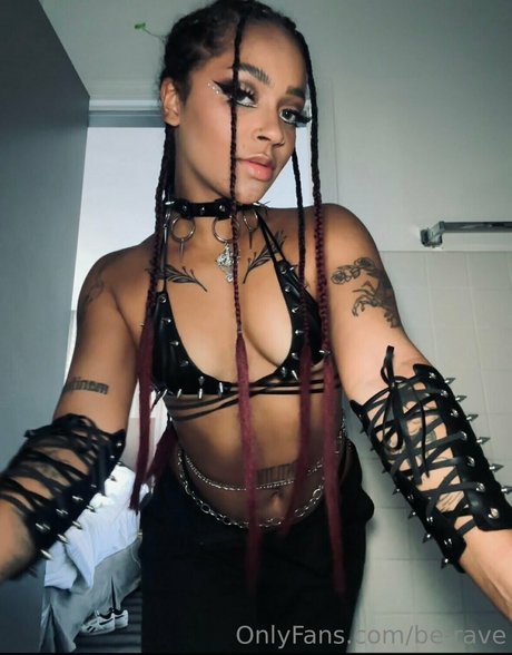 be rave nudes model pics